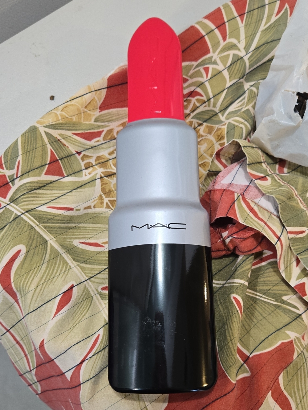 MAC Cosmetics Red & Black Decorative Lipstick Accent Tin